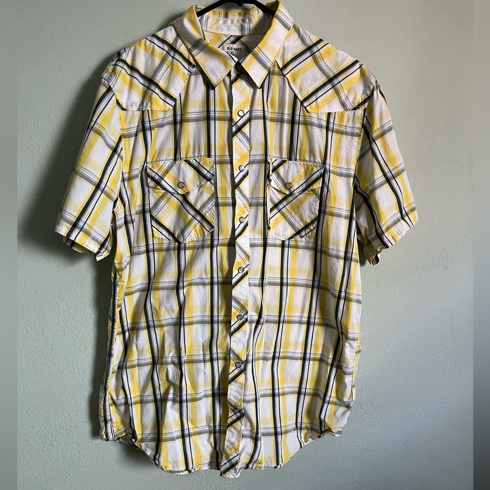 Old Navy/Short sleeve shirt